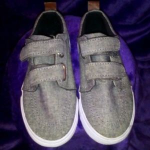 Kids toddler Koalakids strap shoes size 9